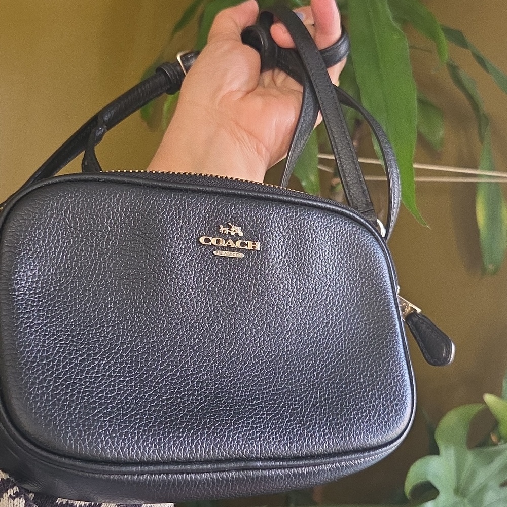 Coach Black Pebbled Leather Camera Crossbody - Picture 12 of 13